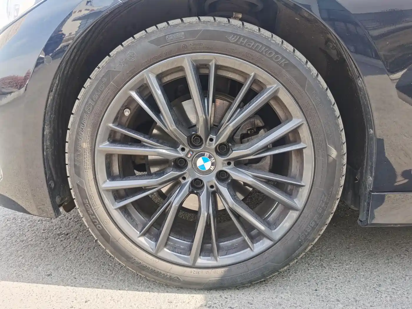 BMW 3 Series 2024 325Li M Sport Shadowline Package фото 9