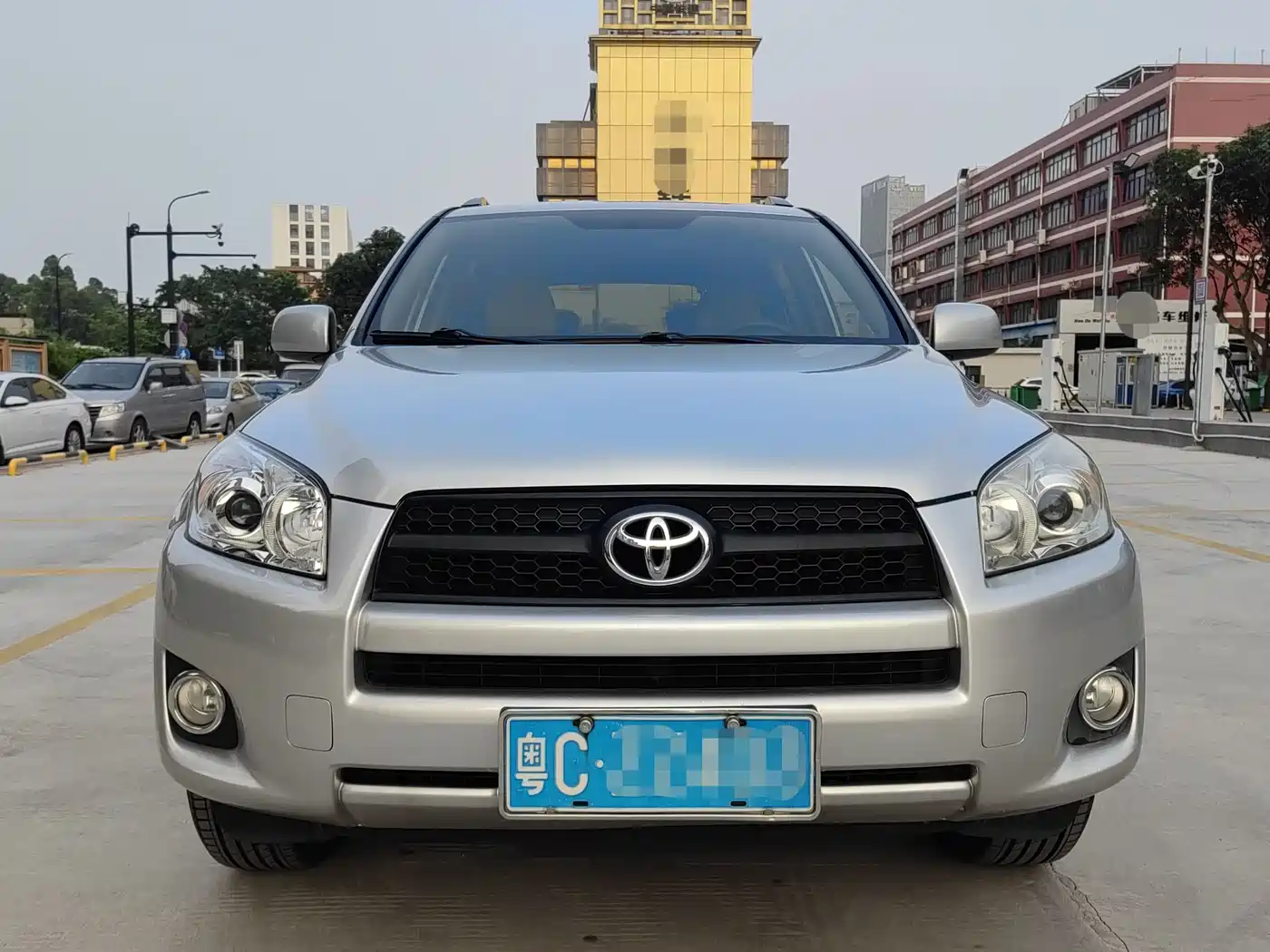 Toyota RAV4 Rongfang 2011 2.0L Automatic Classic Edition фото 6