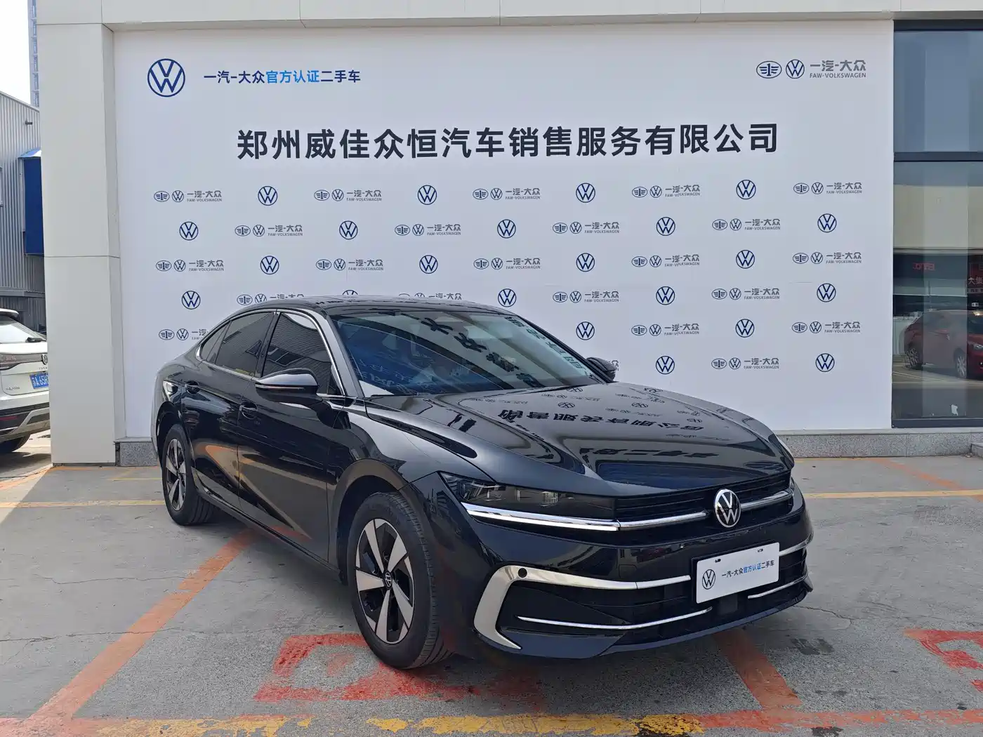 Volkswagen Magotan 2026 300TSI Premium Edition Eye-catcher фото 2