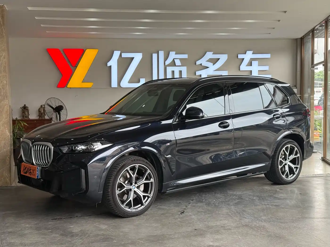BMW X5 2026 2026 xDrive 30Li Luxury M Sport Night Edition Package