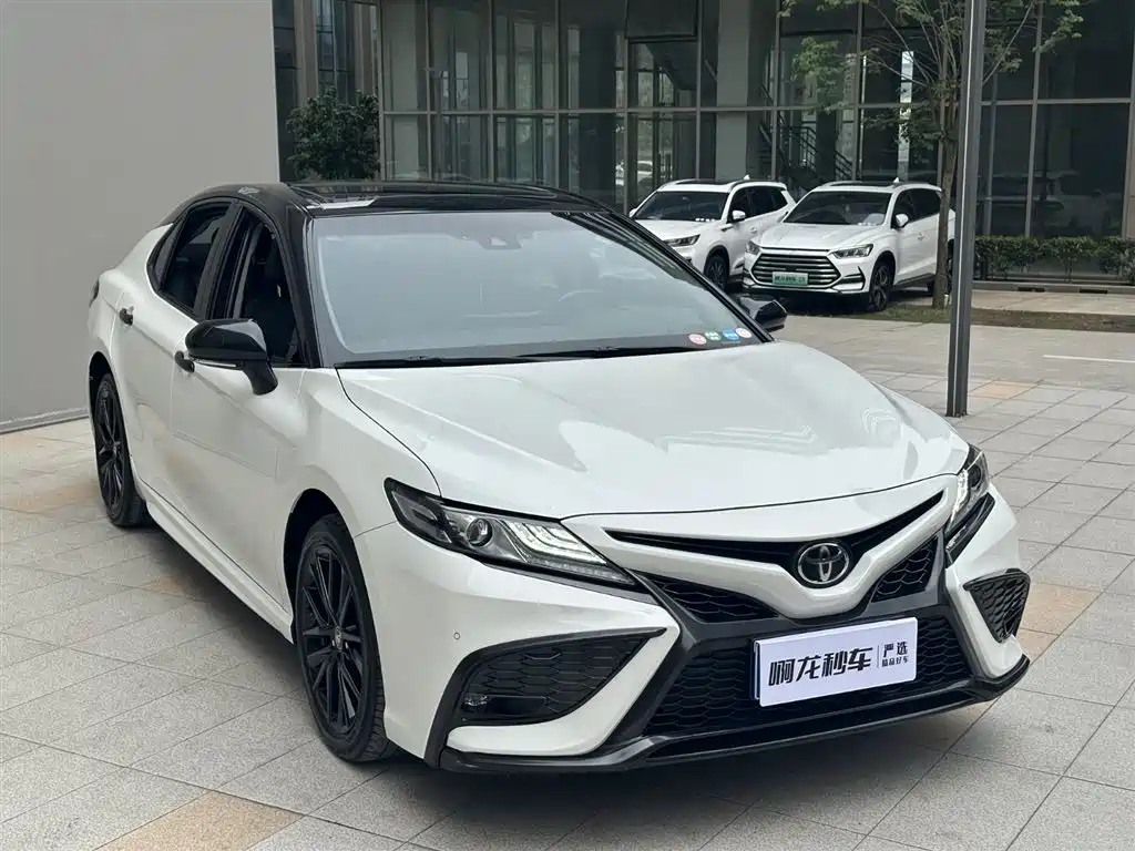 Toyota Camry 2022 2.0S Knight Edition фото 4