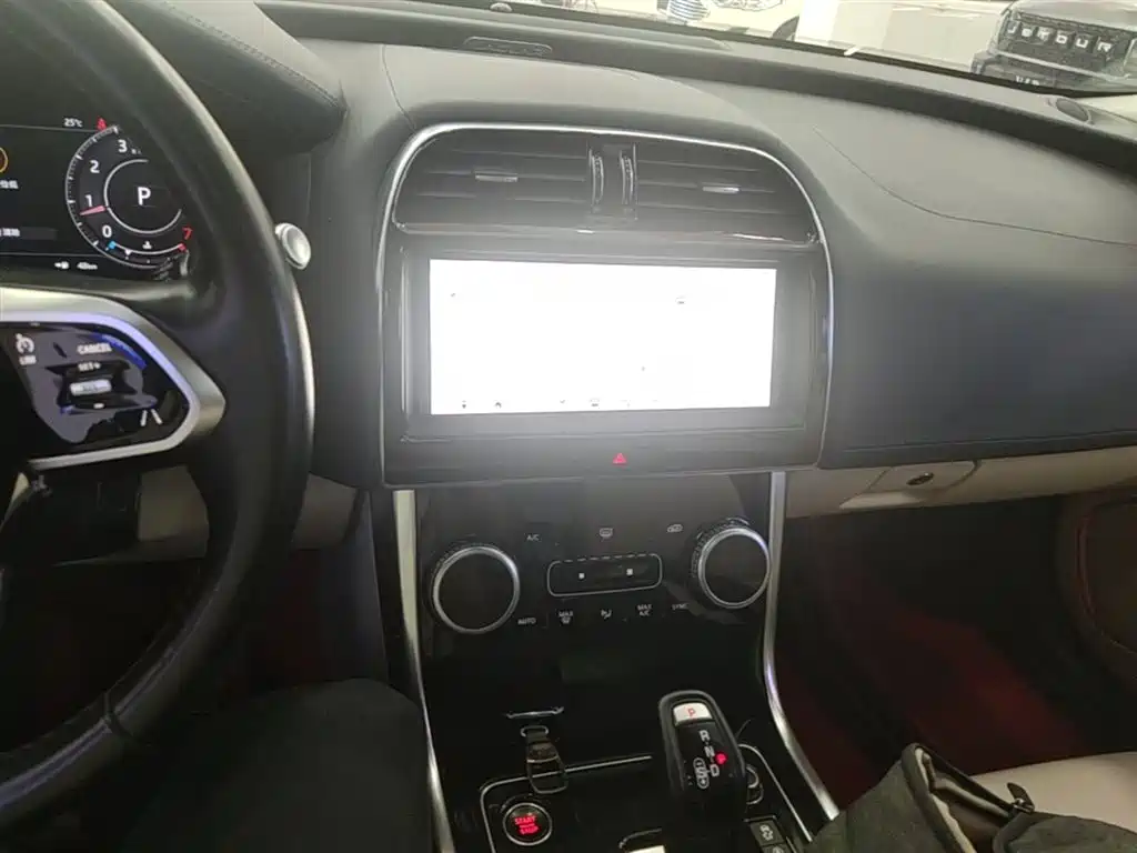 JAGUAR XEL