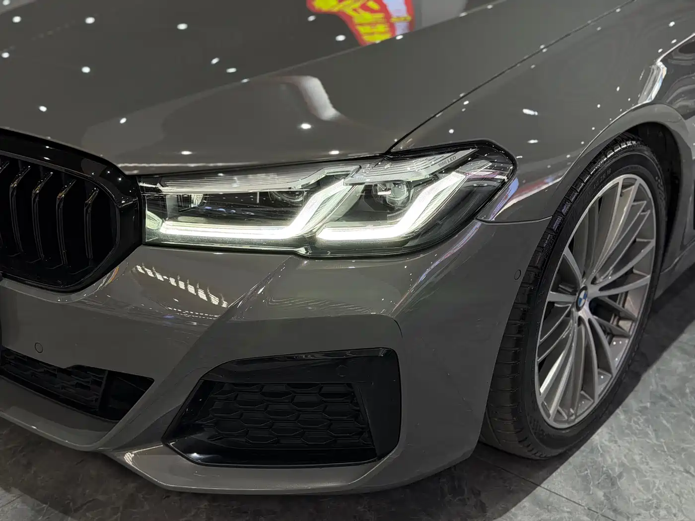 BMW 5 Series (Import) 2021 530i Style Edition M Sport Package фото 3