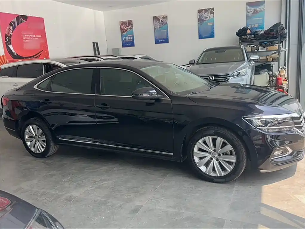 Volkswagen Passat 2019 330TSI Elite Version China VI фото 4