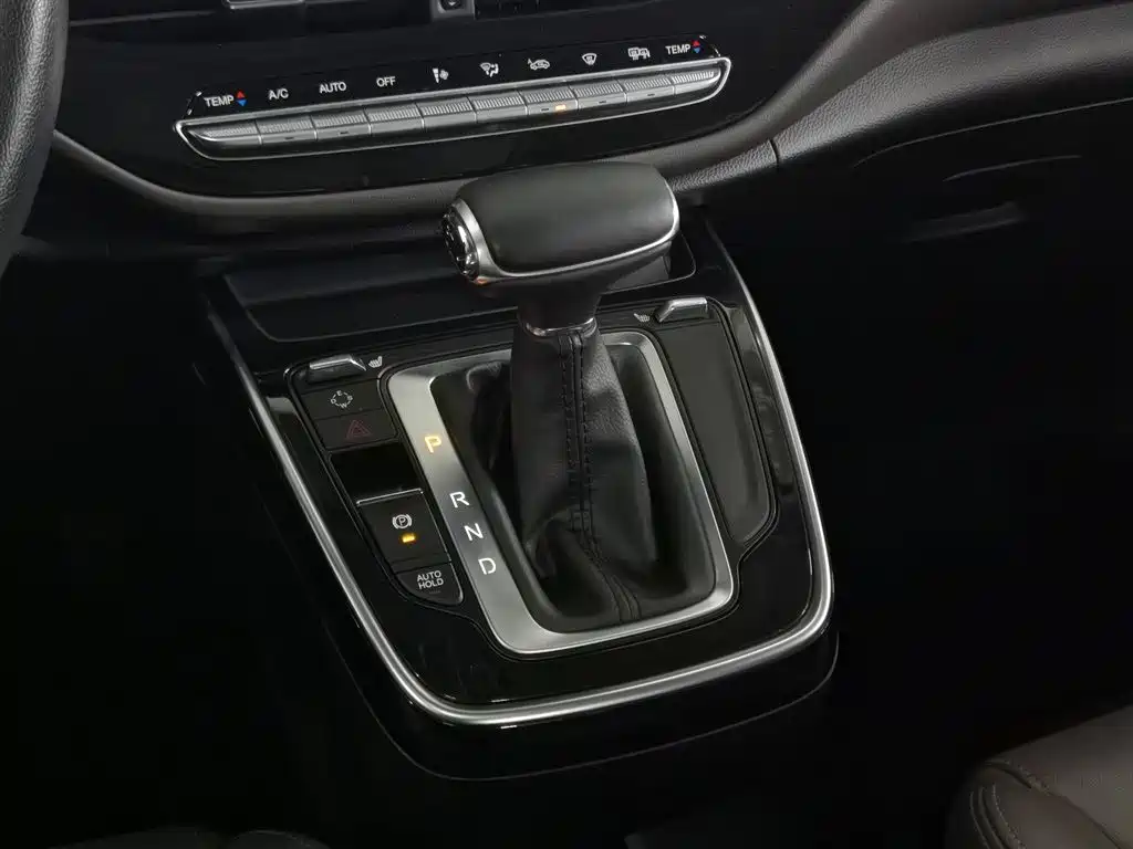 GAC Trumpchi Trumpchi M6 2019 270T Automatic Premium (6-seater) China V фото 13
