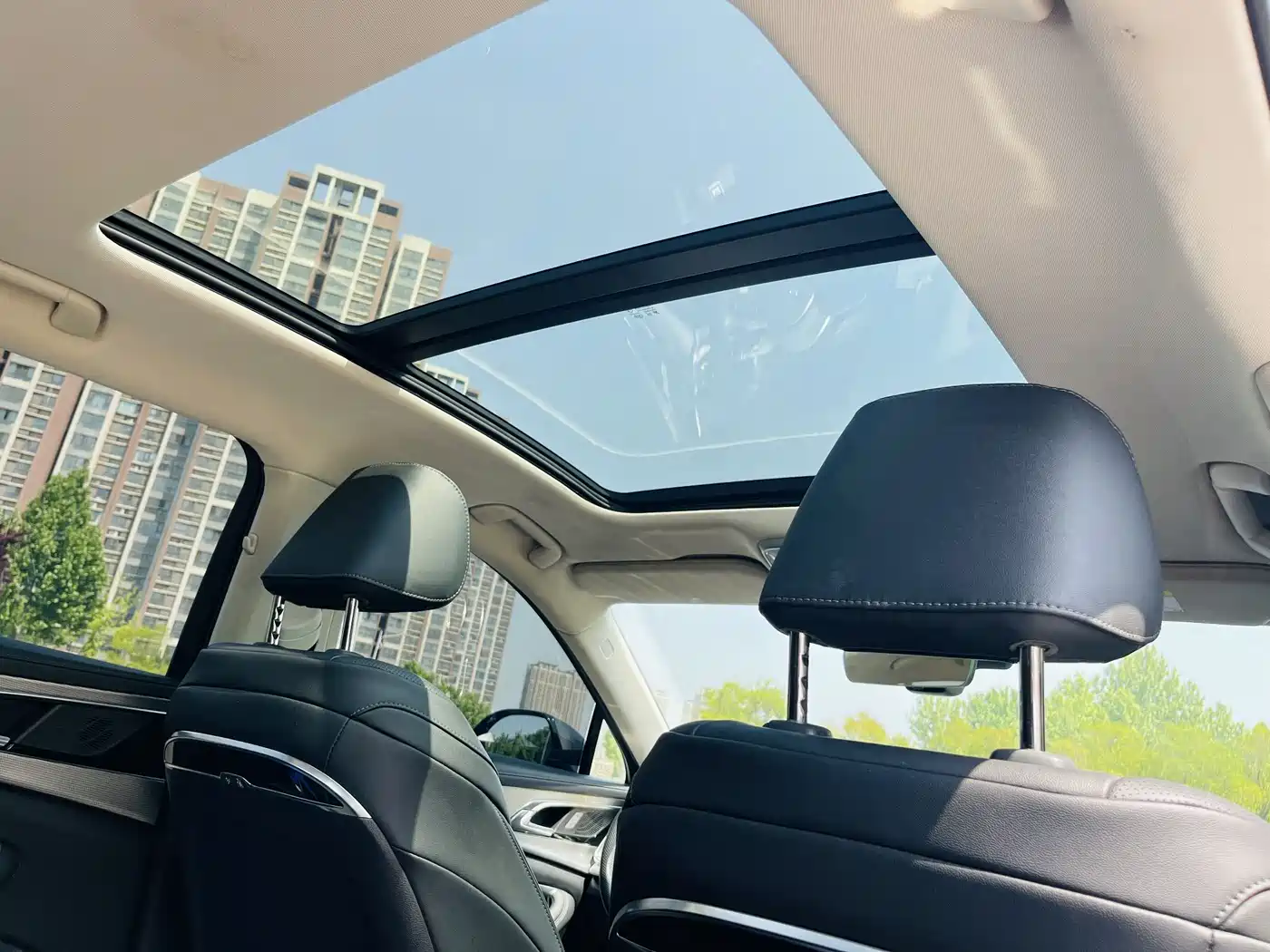 Hongqi H5 2024 1.5T DCT Smart Connect Flag Rhythm Edition фото 22