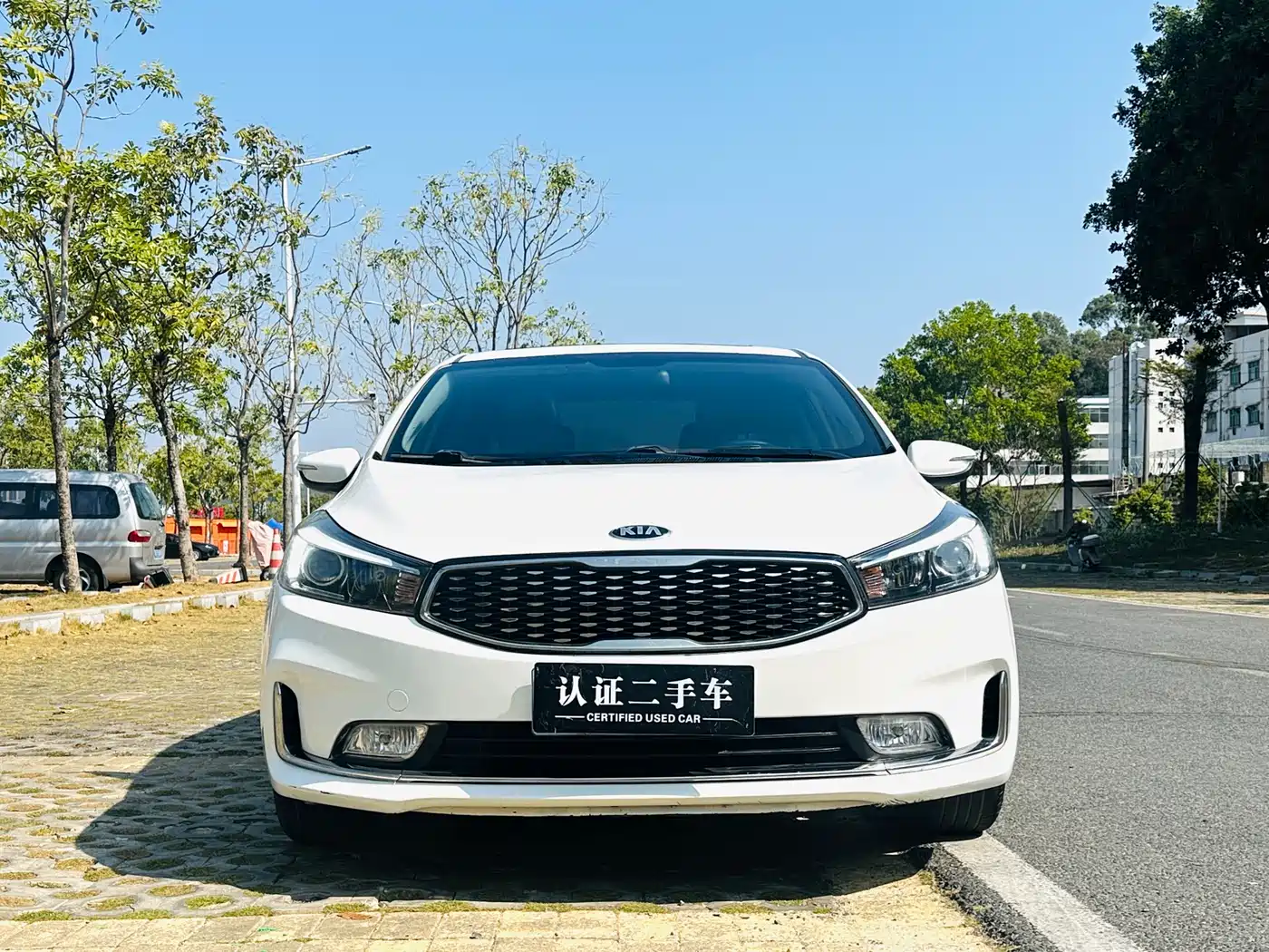 Kia K3 2016 1.6L Automatic GLS фото 2