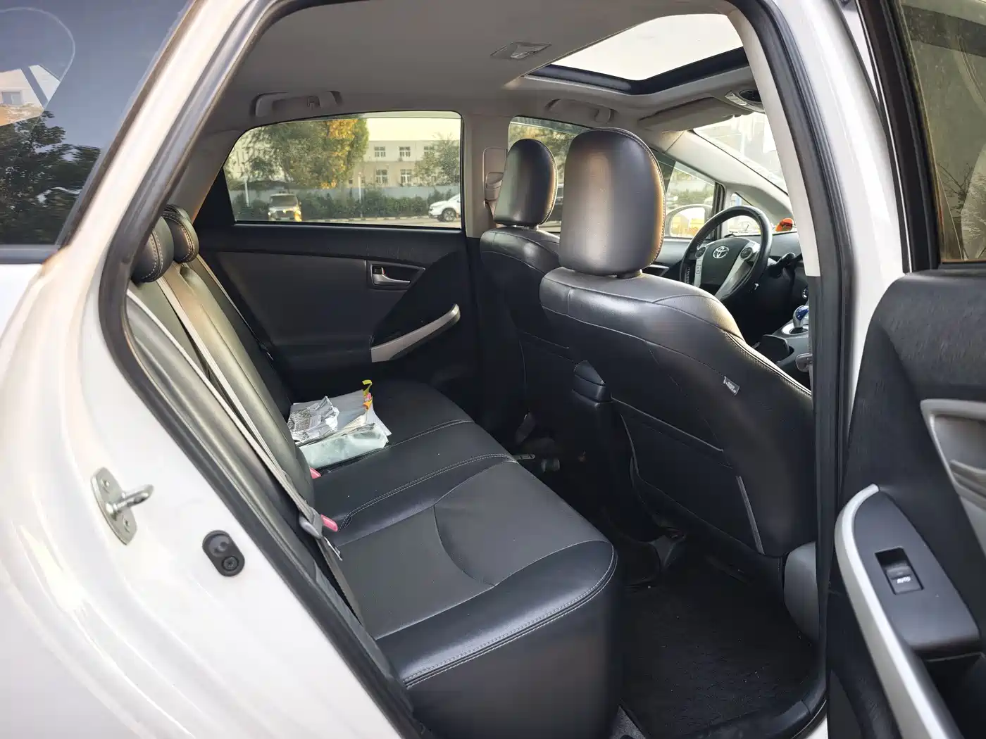 Toyota Prius 2013 2012 1.8L Luxury