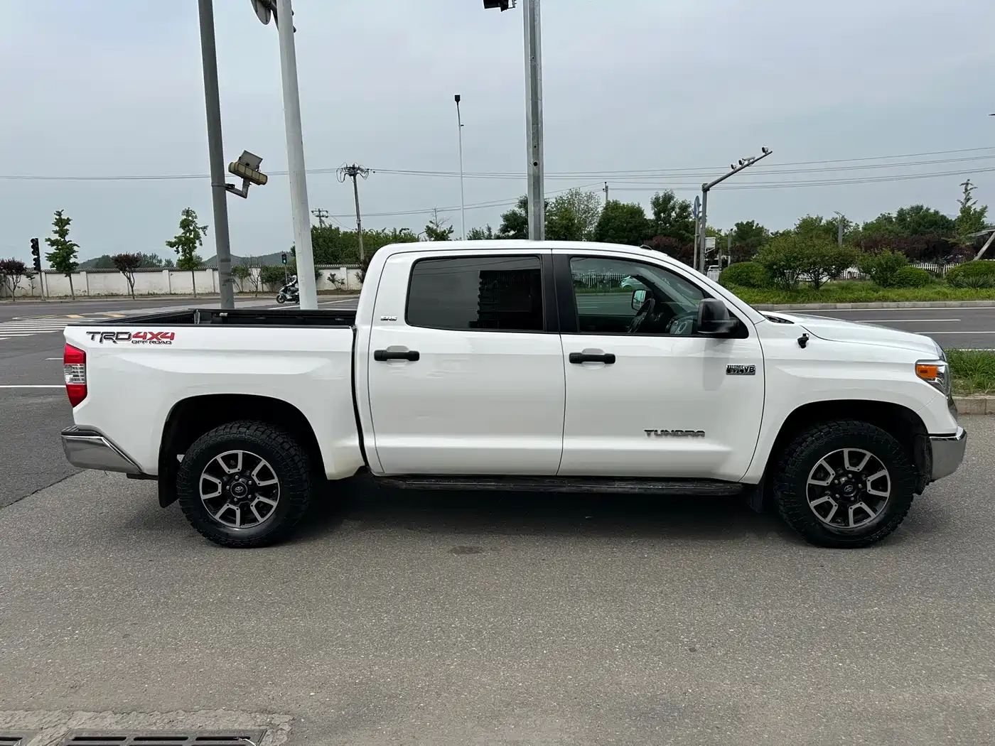Toyota Tundra 2014 5.7L 1794 Edition фото 8