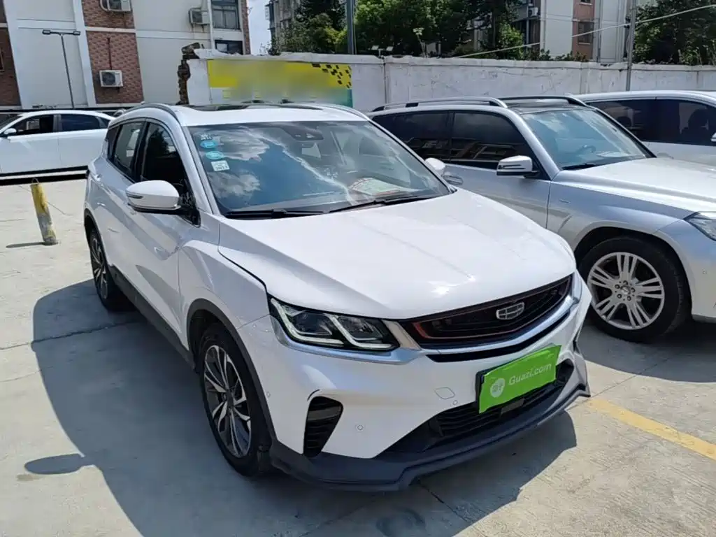 Фото 4 - Geely Coolray