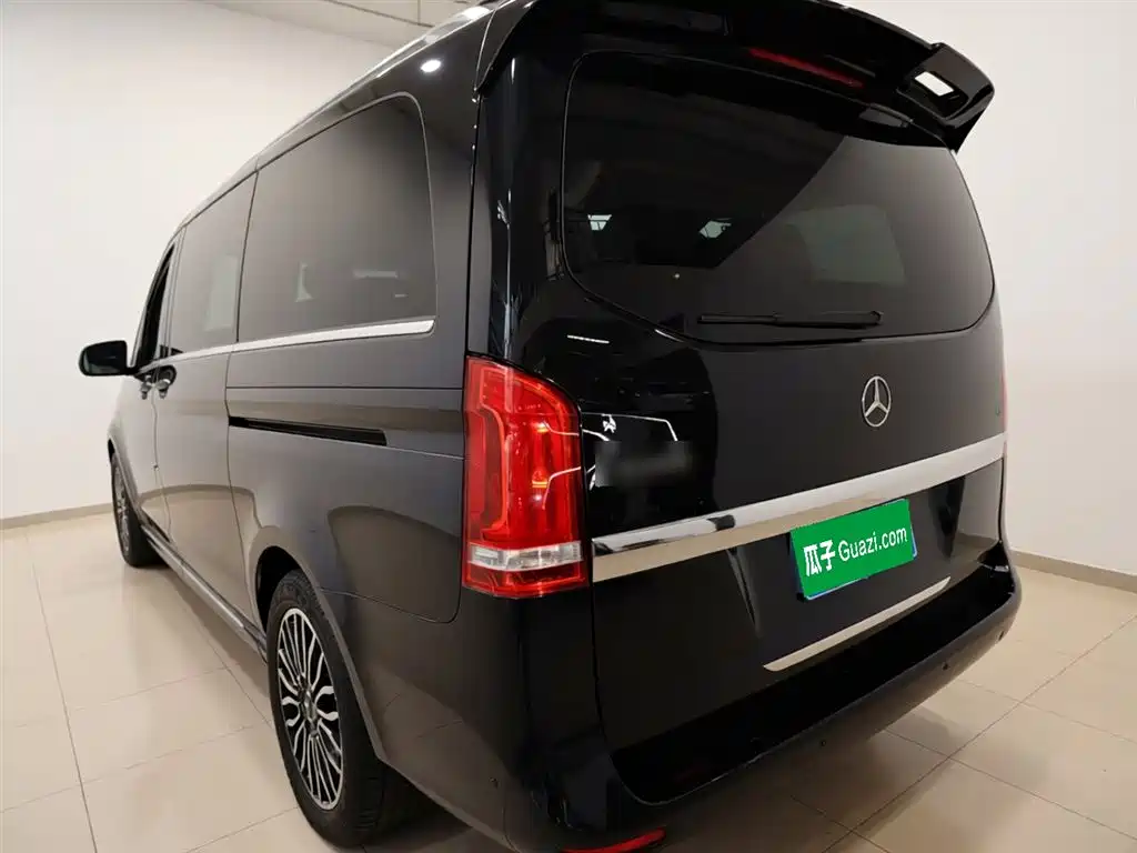 Mercedes-Benz V-Class 2017 Model V 260 Premium Edition фото 5