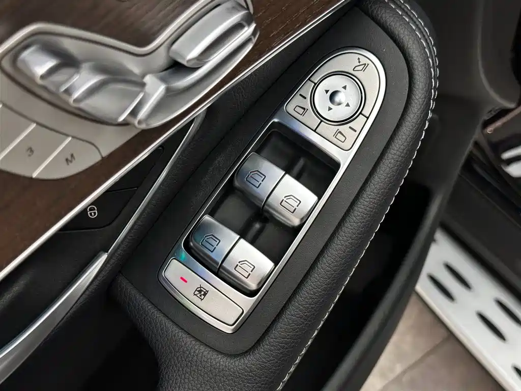 Mercedes-Benz GLC 2022 GLC 300 L 4MATIC Dynamic Collector's Edition фото 16