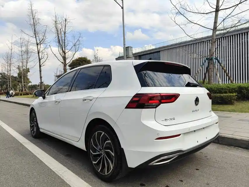 Volkswagen Golf 2023 Facelift 280TSI DSG Pro фото 8