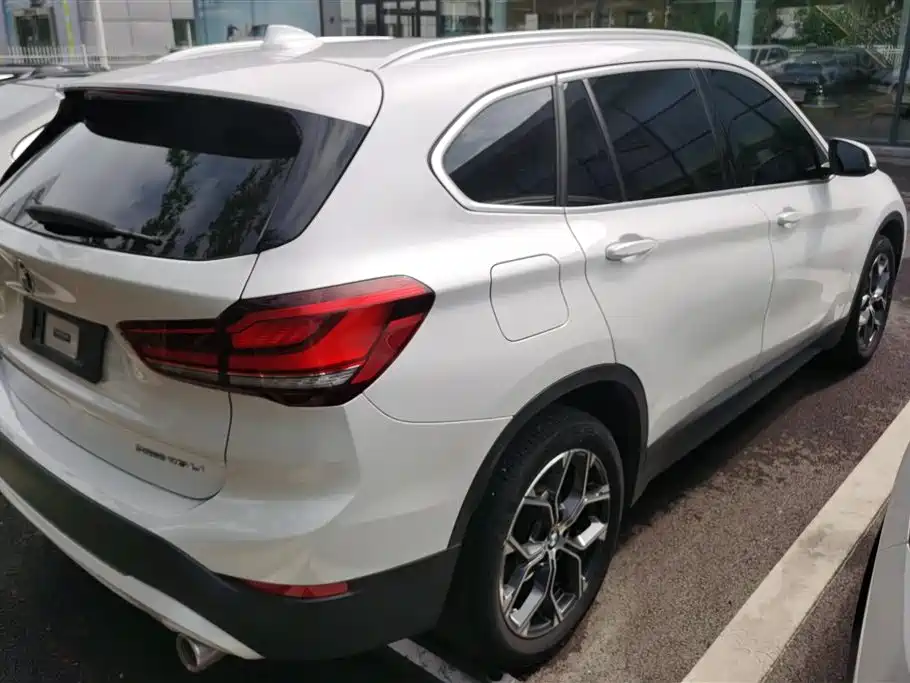 BMW X1 2021 Facelift sDrive25Li Leading фото 3