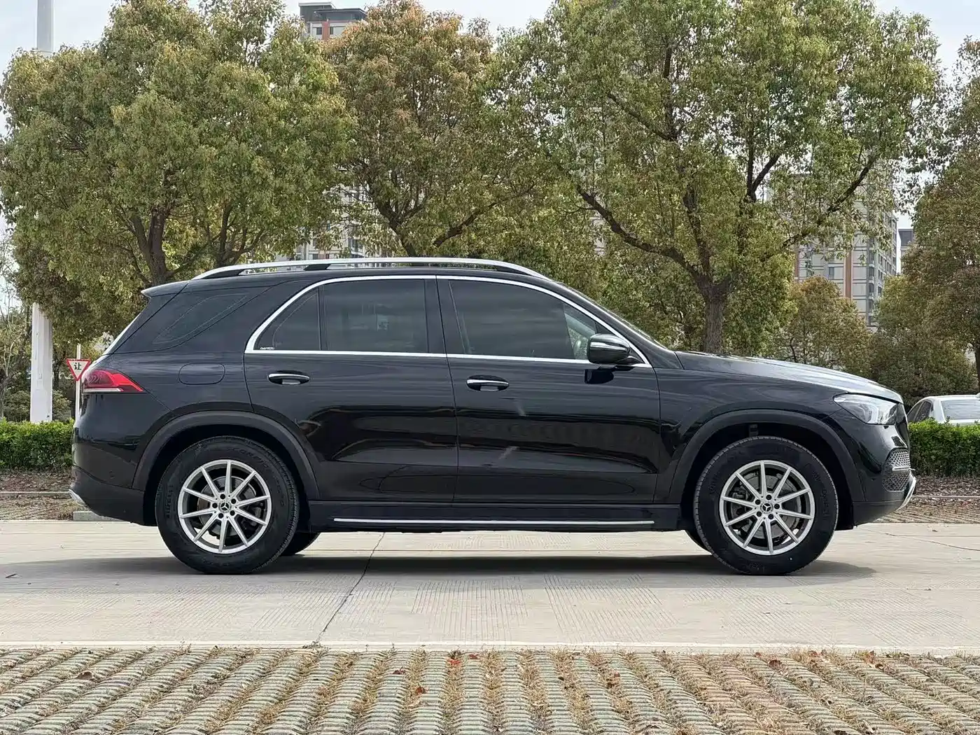 Mercedes-Benz GLE 2021 GLE 350 4MATIC Fashion фото 3
