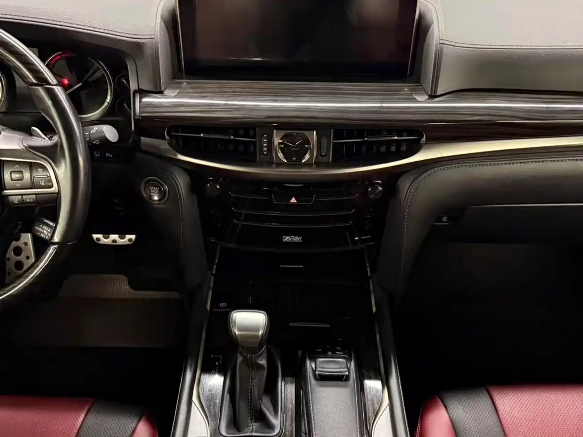 Lexus LX 2019 570 Peak Special Edition фото 12