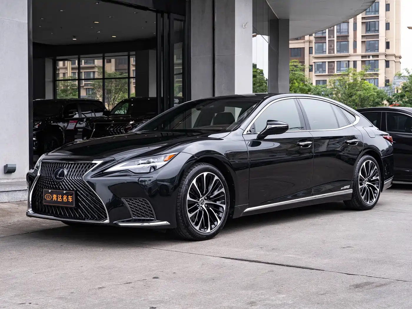 Lexus LS 2021 500h Executive Edition