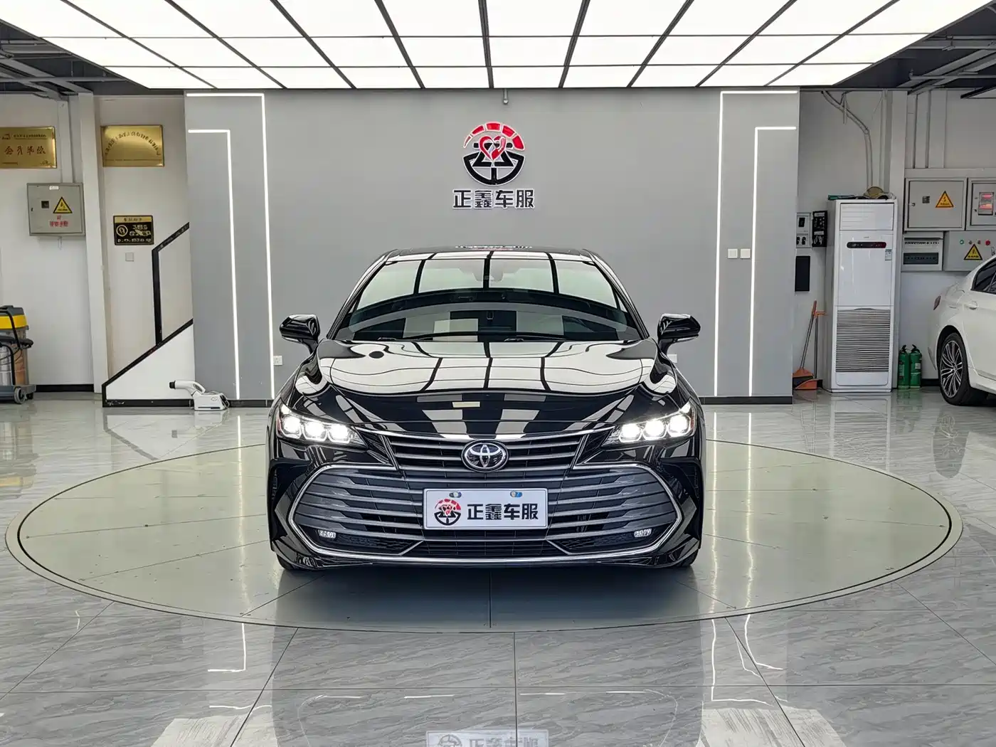 Toyota Avalon 2020 2019 2.0L Luxury Edition (China VI)