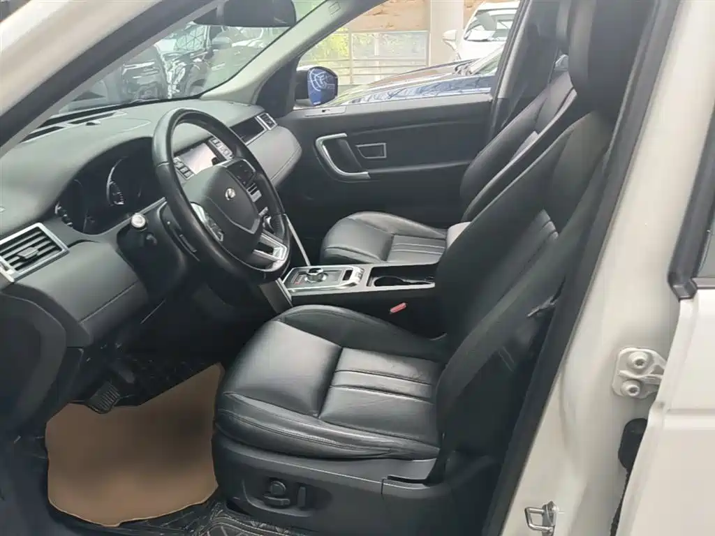 Land Rover Discovery Sport 2016 2.0T HSE фото 15