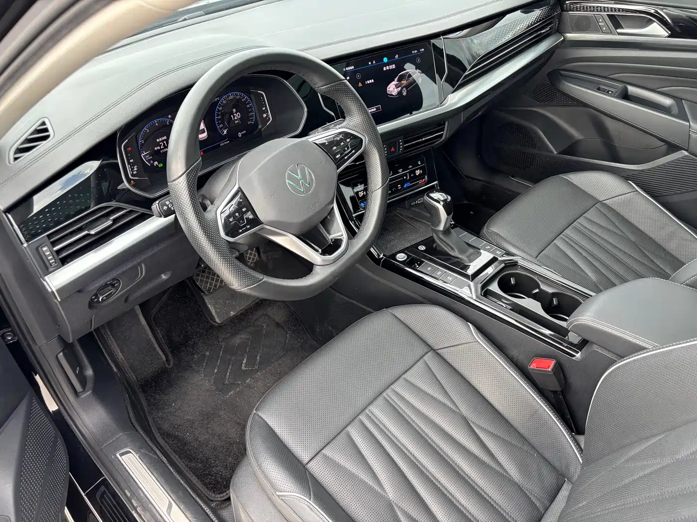 Volkswagen Passat 2023 330TSI Starlight Luxury Edition фото 5