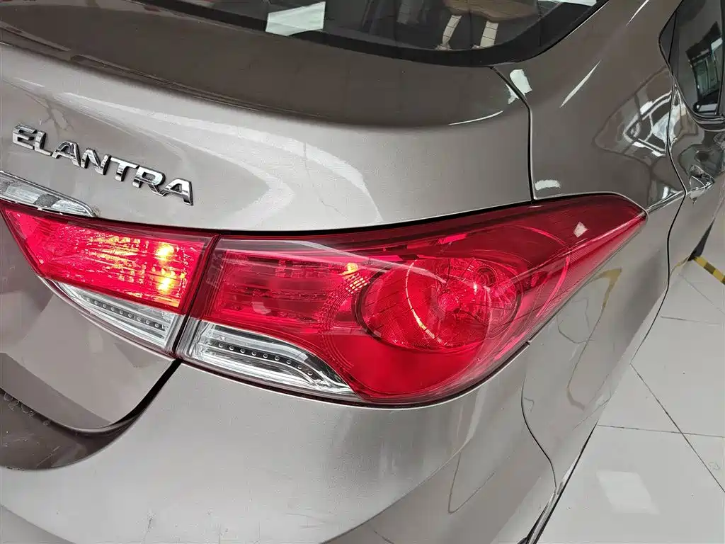 Hyundai Langdong 2015 1.6L Auto Premium фото 8
