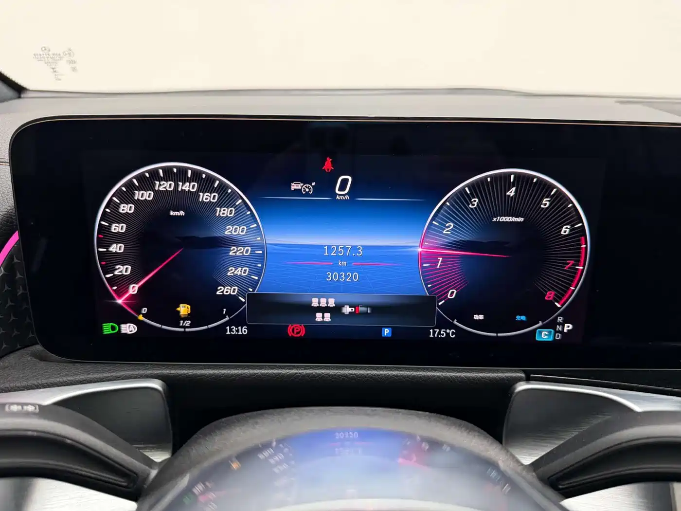 Mercedes-Benz GLB 2024 GLB 220 Fashion фото 20