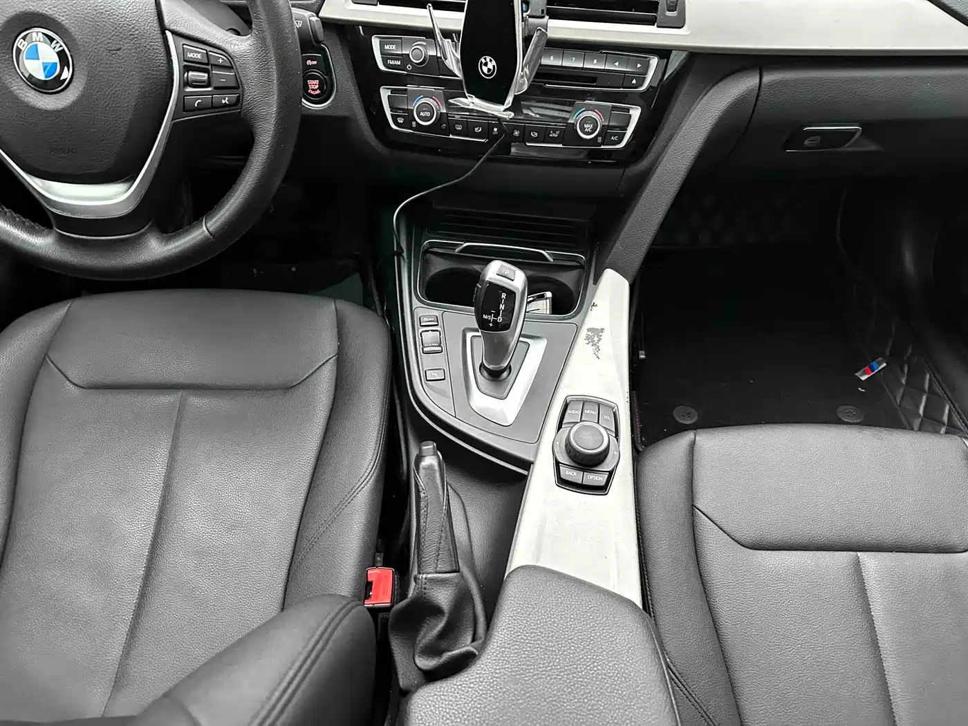 BMW 3 Series GT 2016 320i Fashion Style фото 9