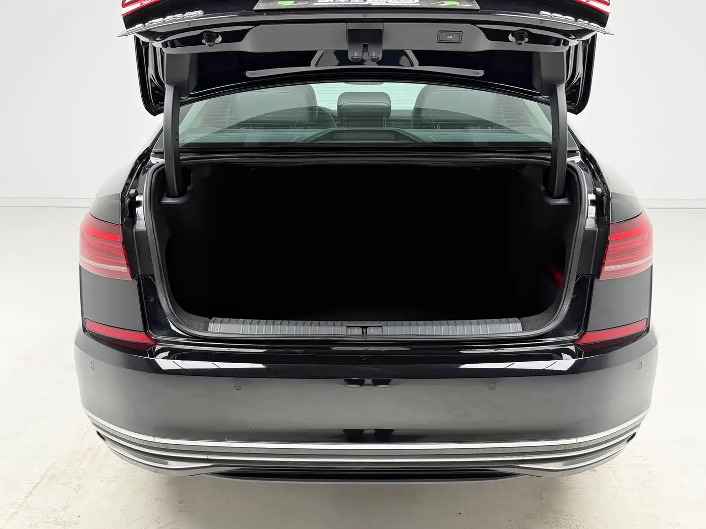 Volkswagen Passat 2024 380TSI Starlight Luxury Edition фото 10