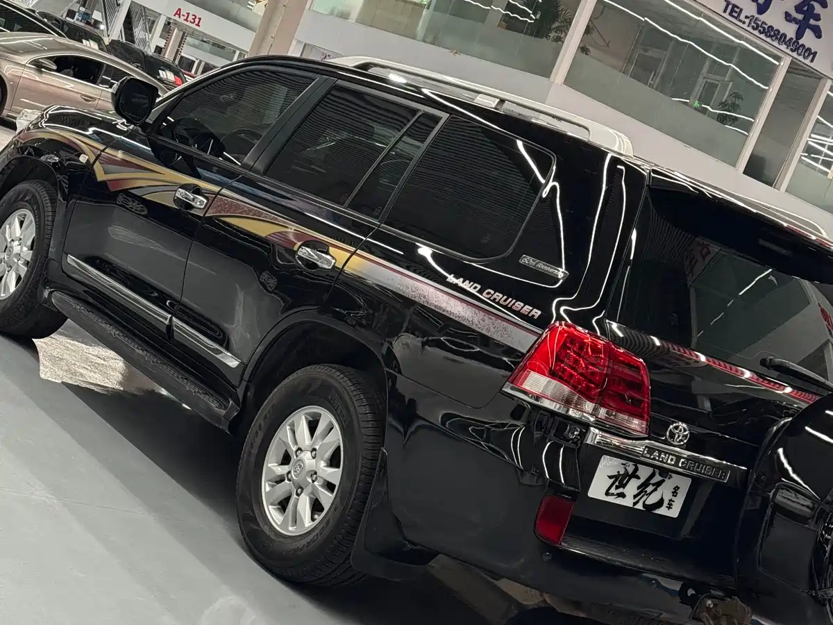 Toyota Land Cruiser (Import) фото 7