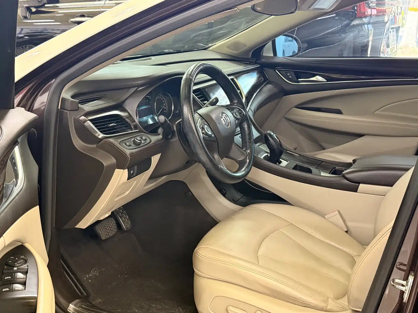 Buick LaCrosse 2016 Facelift 20T Leading фото 6