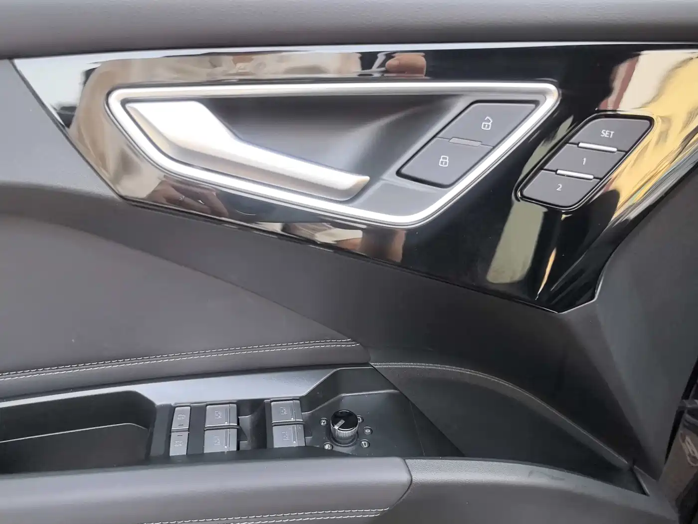 Audi Q4 e-tron 2024 40 e-tron Creation Edition фото 14