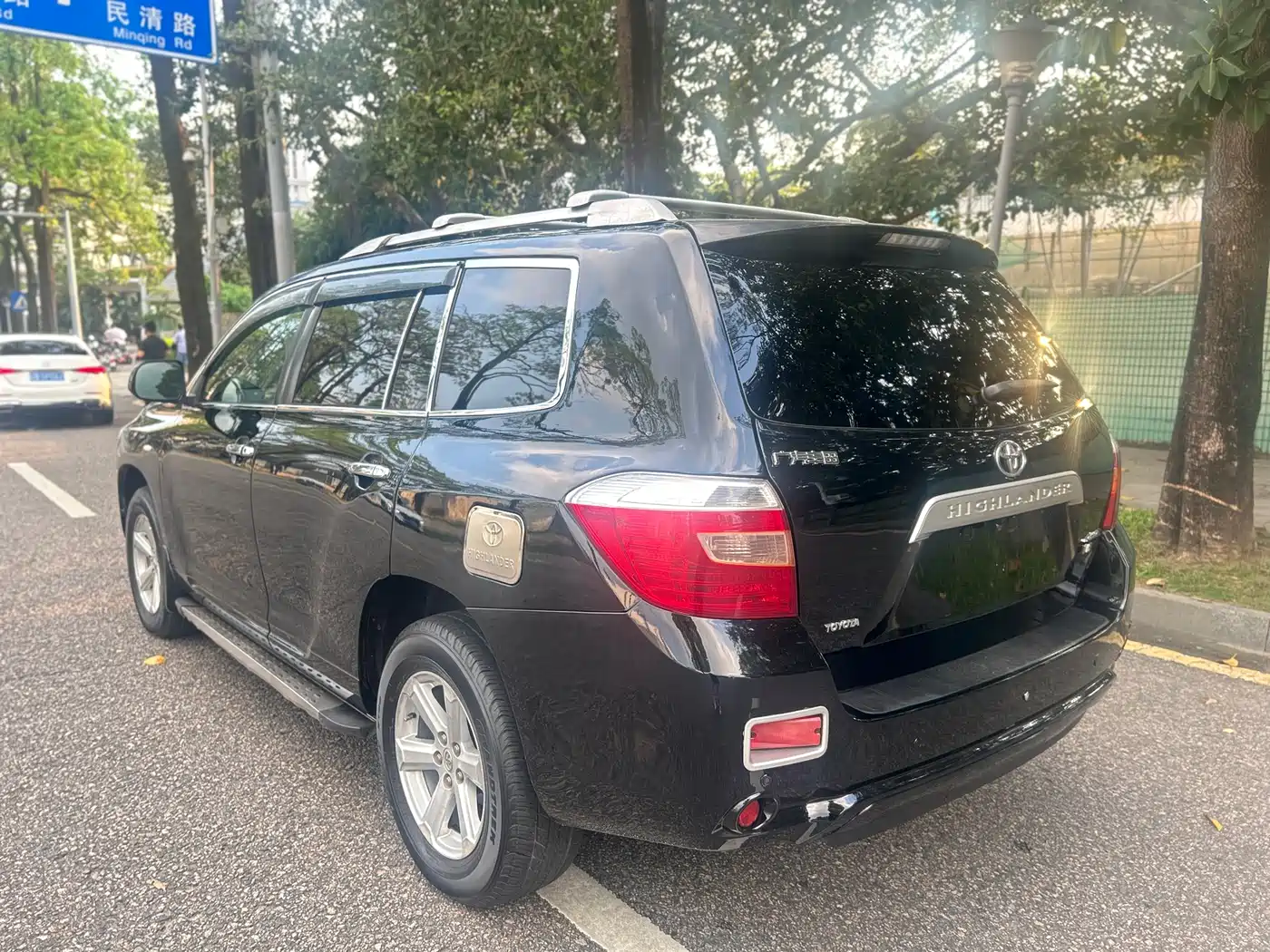 Toyota Highlander 2009 2.7L 2WD 5-seater Elite Edition фото 6