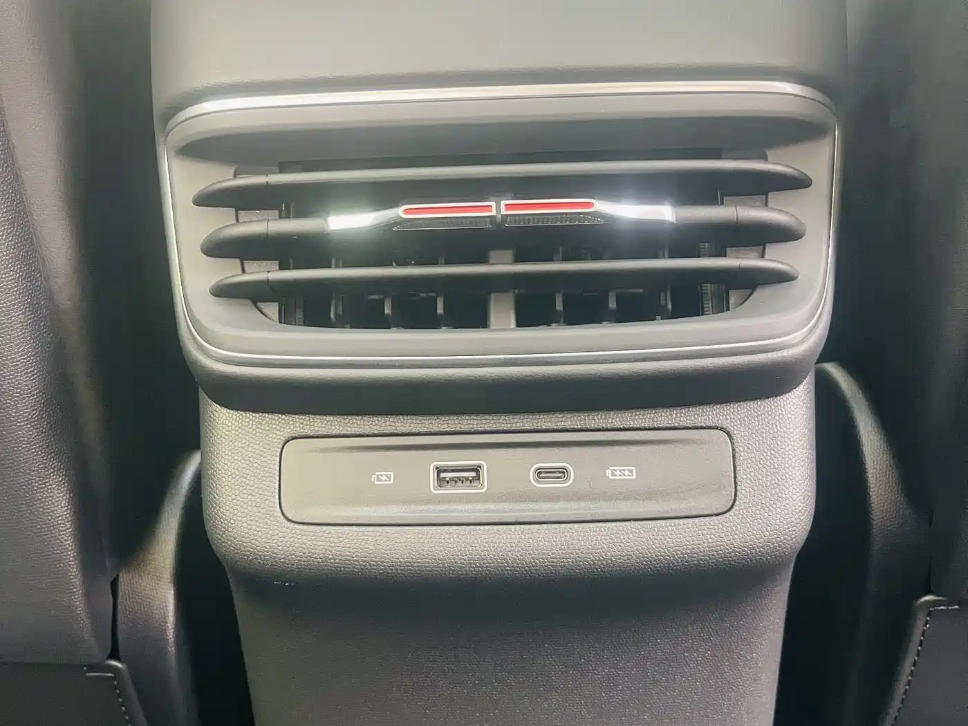 Hongqi HS3 PHEV 2024 PHEV 115km Power Edition фото 29