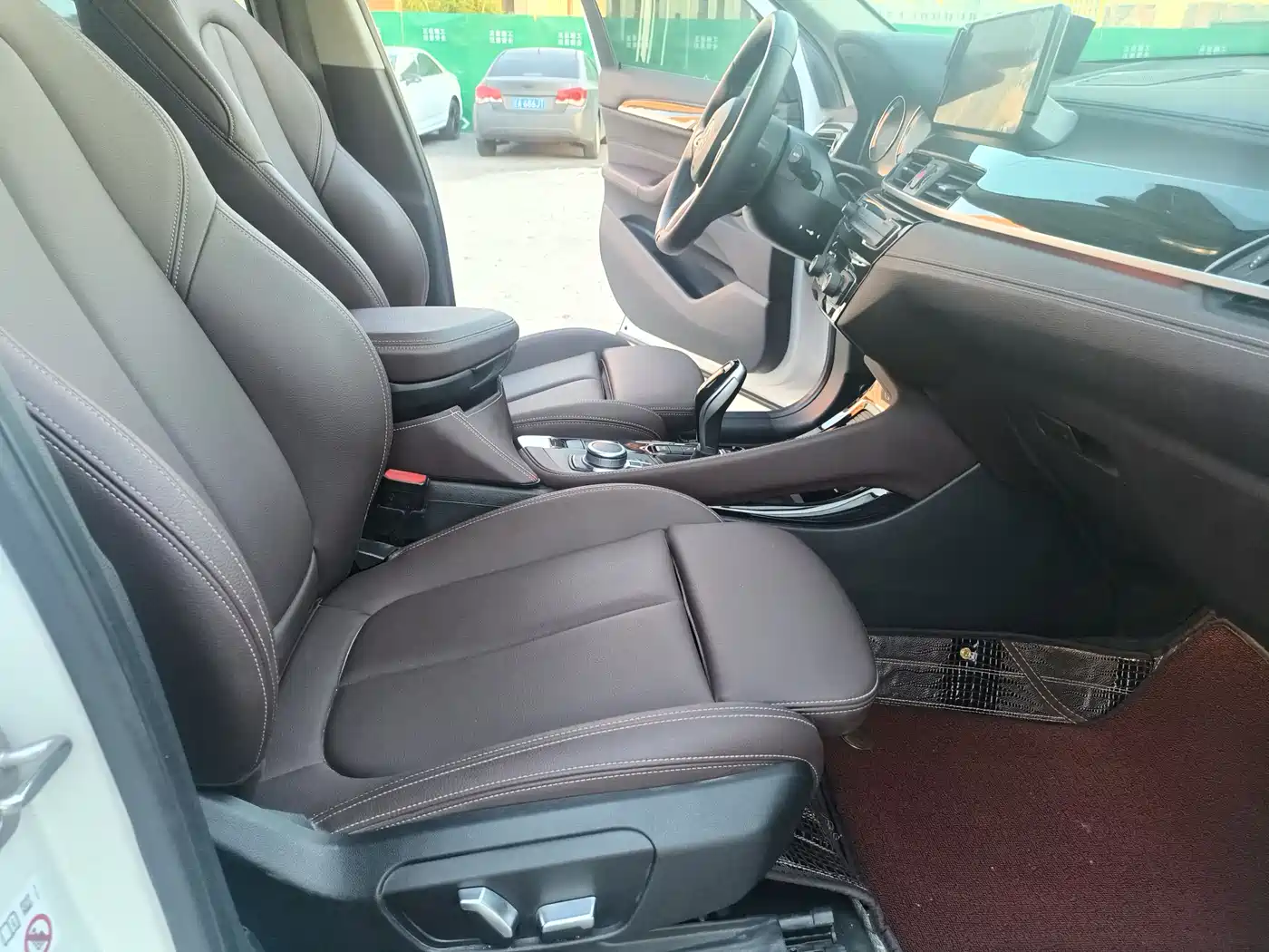 BMW X1 2021 xDrive25Li Exclusive фото 13