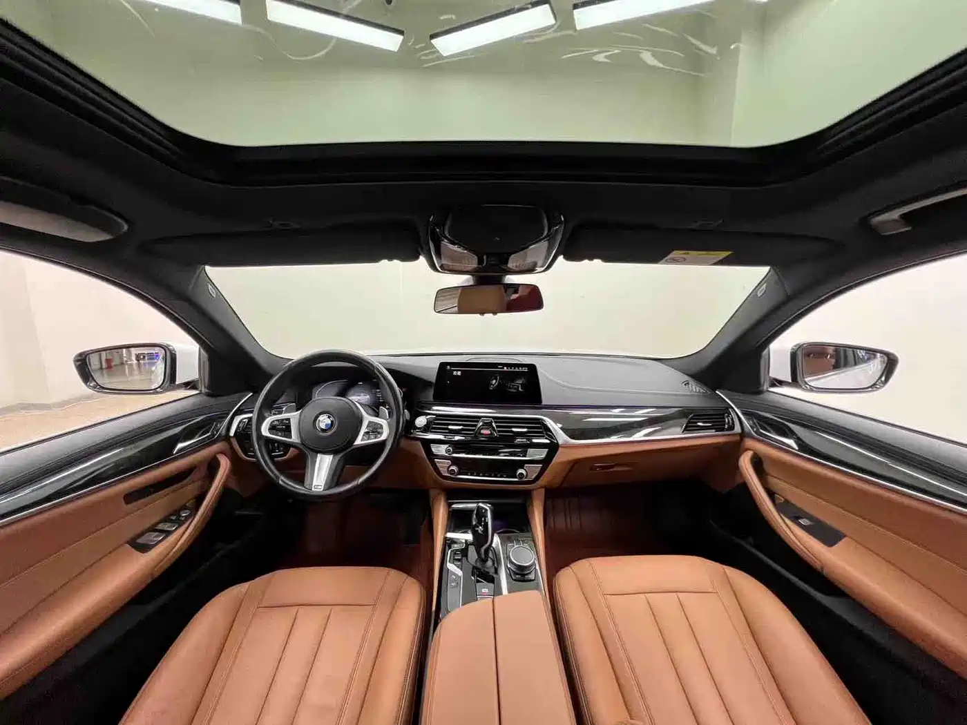 BMW 5 Series 2020 530Li Leading M Sport Package фото 16