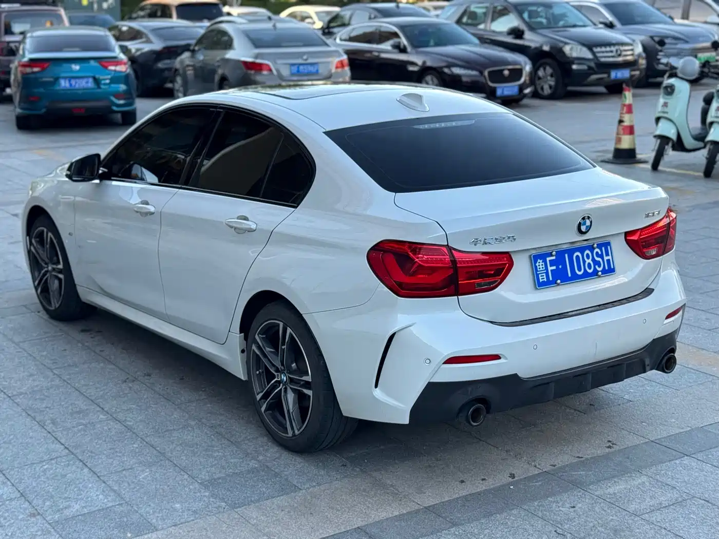 BMW 1 Series 2021 Facelift 125i M Sport Shadow Edition фото 6