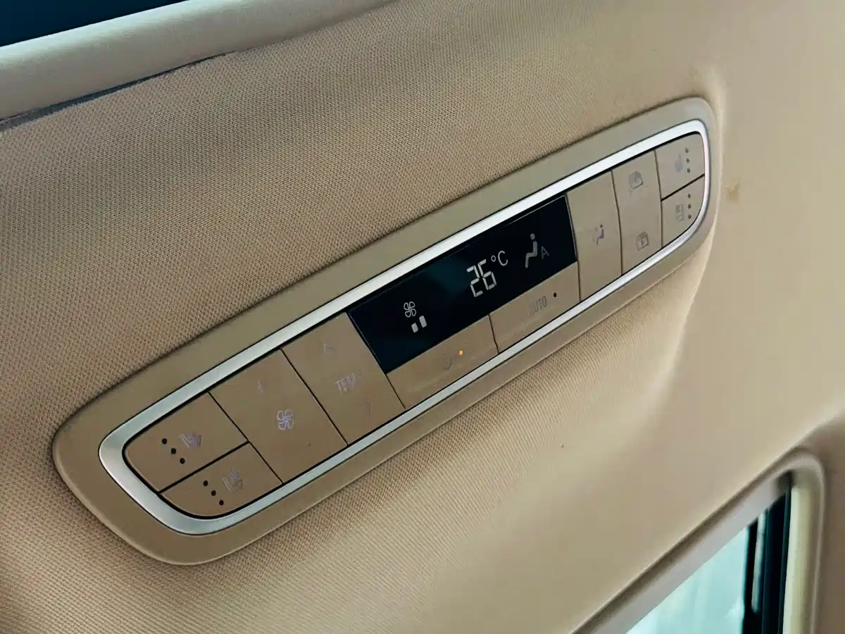 Buick GL8 2018 ES 28T Flagship Type China VI фото 16