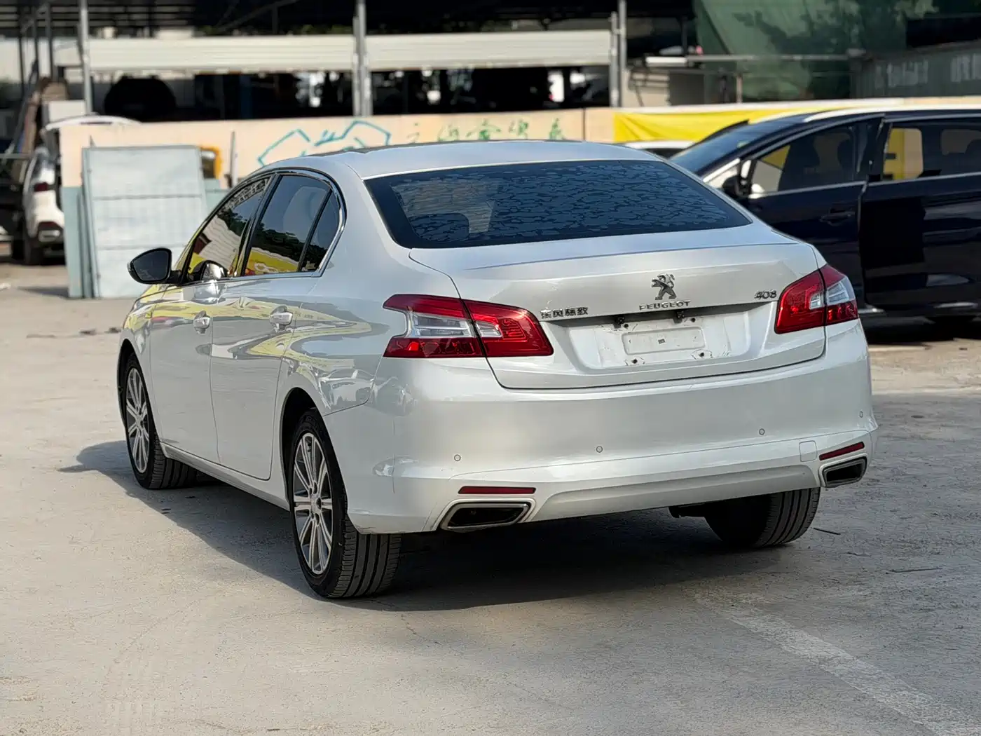 Peugeot 408 2016 1.6T Automatic Luxury Edition фото 7