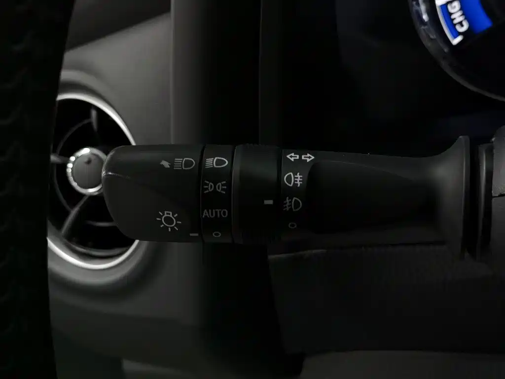 Toyota Corolla 2018 Hybrid 1.8L E-CVT Smart Edition фото 21