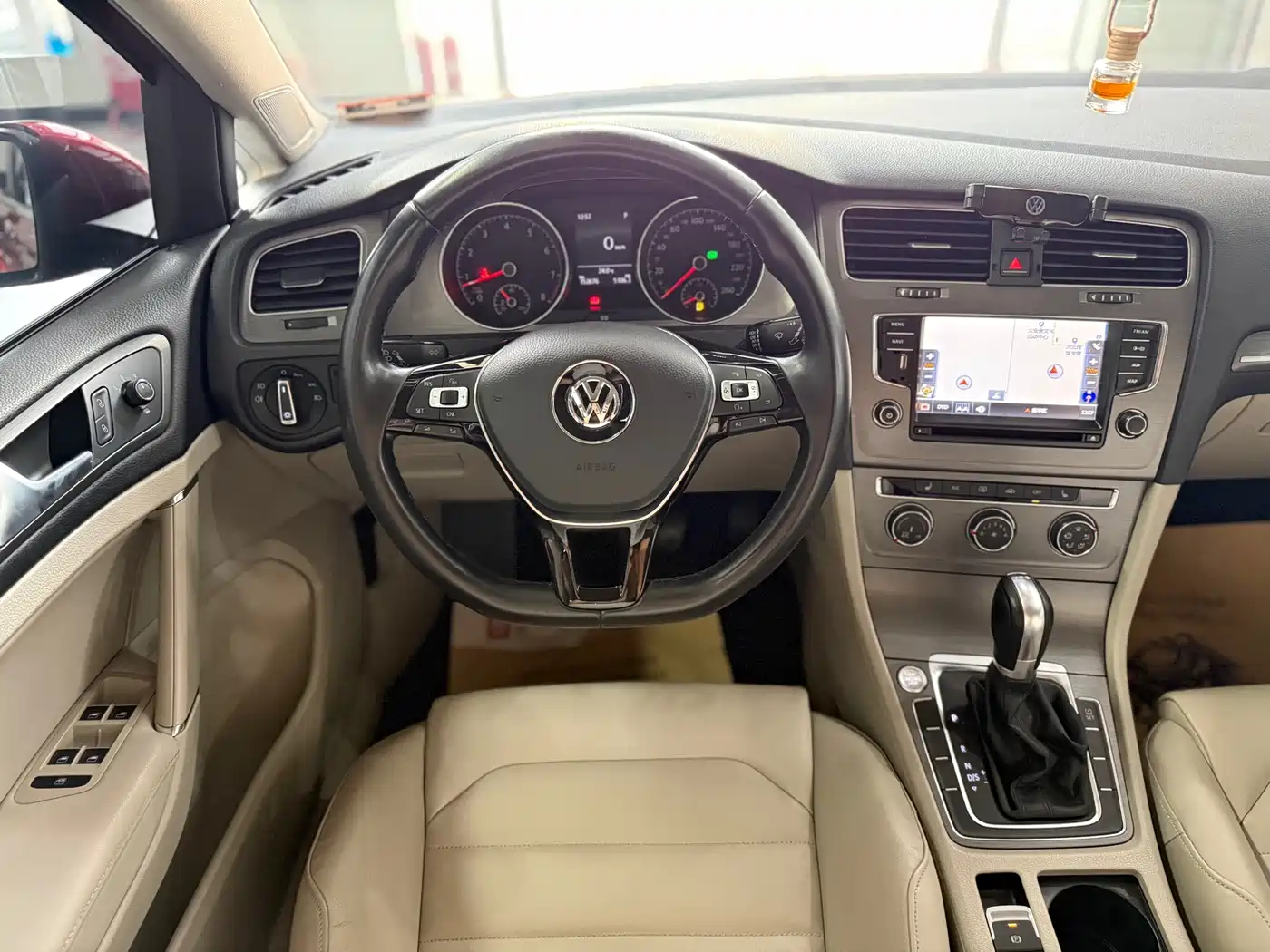 Volkswagen Golf 2015 1.4TSI Automatic Luxury фото 22
