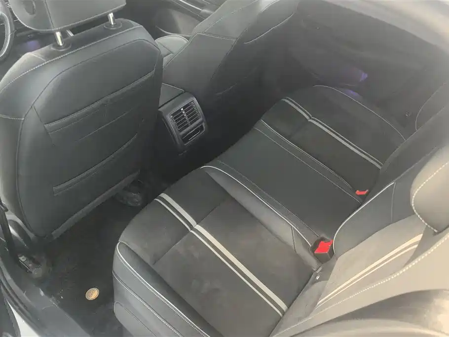 Volkswagen Golf 2021 280TSI DSG R-Line фото 11