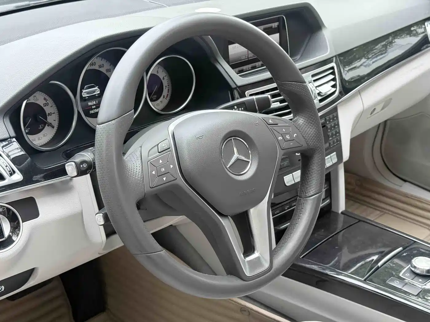 Mercedes-Benz E-Class 2014 E 260 L Sport фото 8