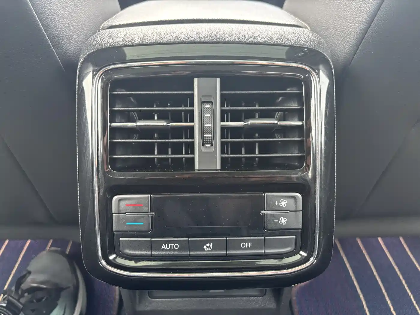 Volkswagen Passat 2021 Model 330TSI Luxury Edition фото 13