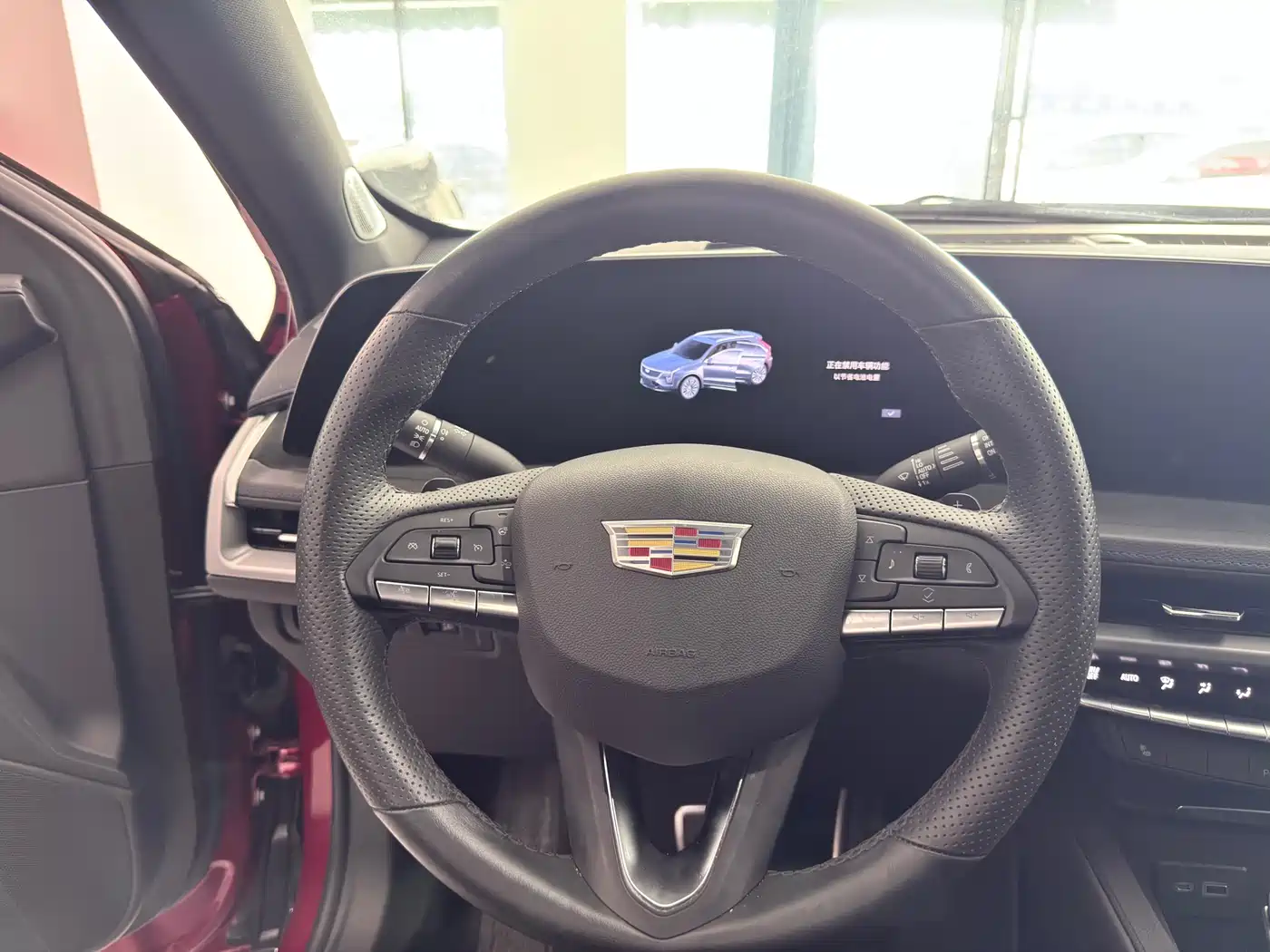 Cadillac XT4 2024 28T 4WD Luxury Edition фото 9