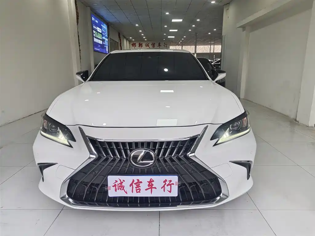 Lexus ES 2021 200 Excellence Edition