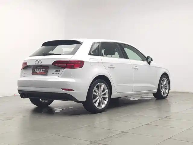 Audi A3 2017 Sportback 35 TFSI Progressive — фото 2