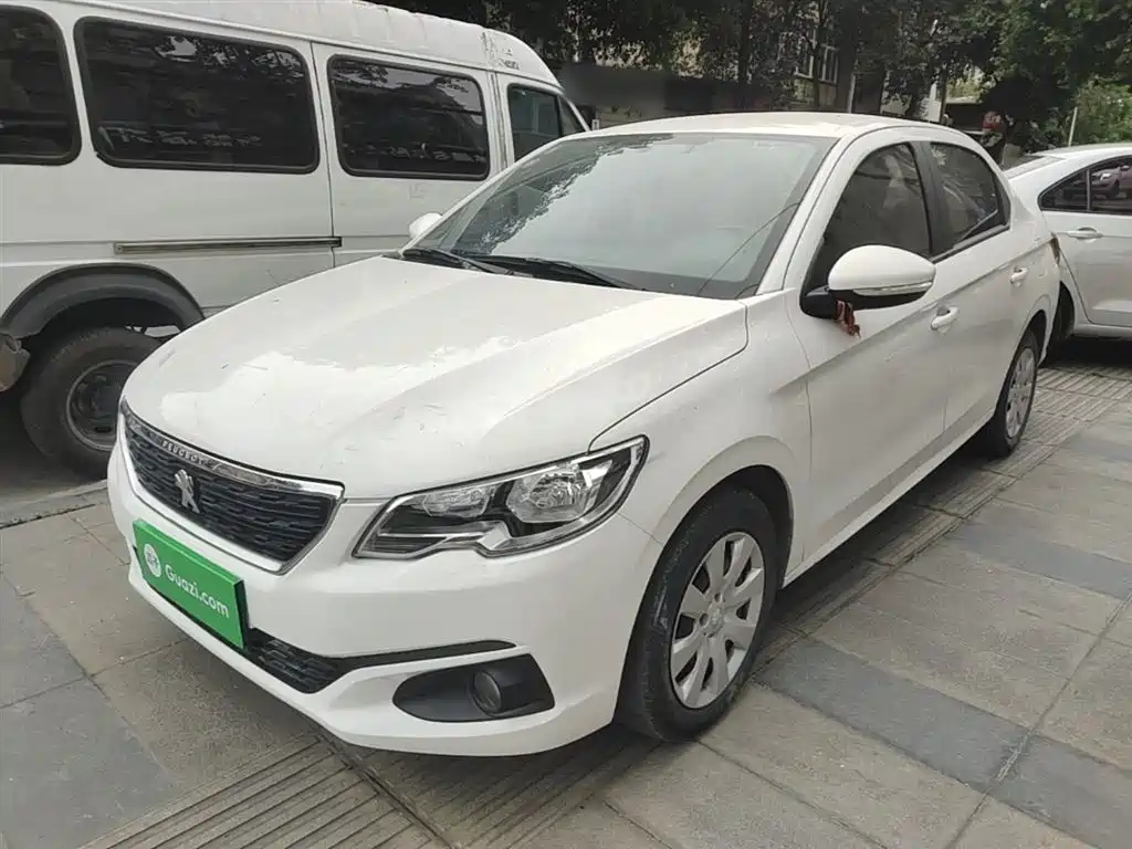 Peugeot 301 2018 1.6L Manual Comfort Edition фото 2