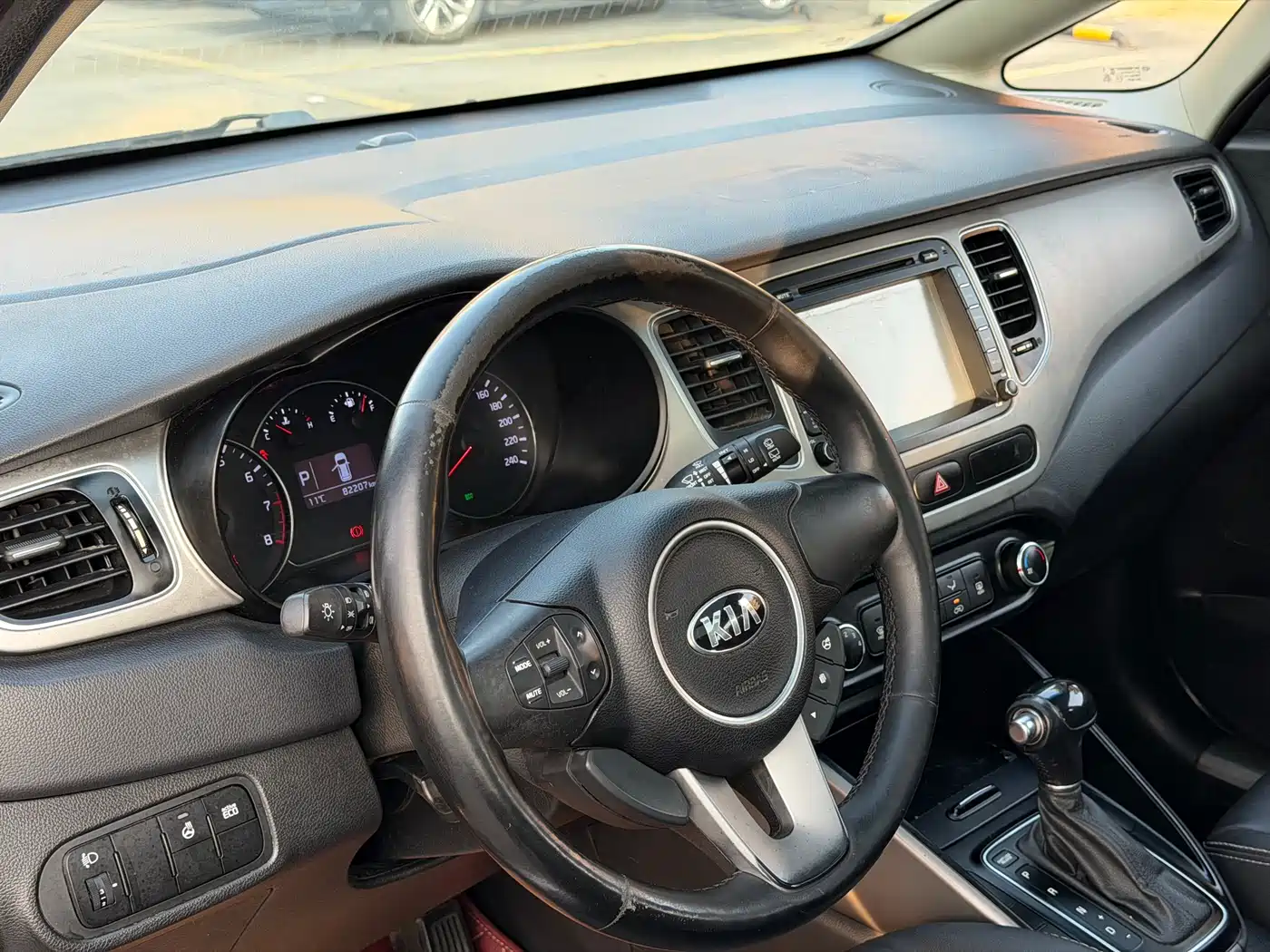 Kia Carens 2013 2.0L 7-Seat Auto Standard China IV фото 6