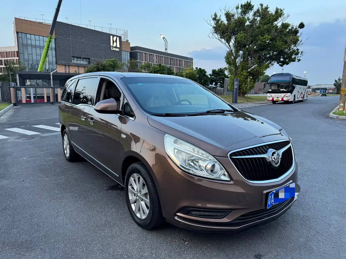 Buick GL8 2018 28T Luxury Model China VI фото 3