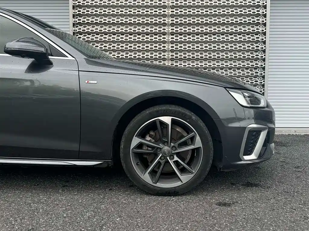 Audi A4L 2020 40 TFSI Fashion Dynamic Edition фото 5